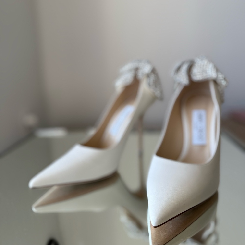 New Jimmy Choo White Love 100 Nappa Leather Pumps With Pearl And Crystal - Picture 10 of 15